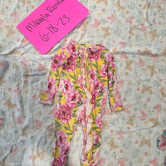 Posh Peanut Ruffle - Picture 3 of 6